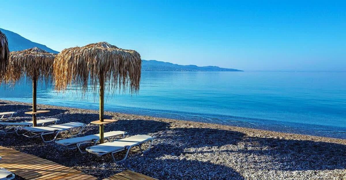 Вілла Navarinou Summer Nest - Seabliss Getaway Каламата Екстер'єр фото